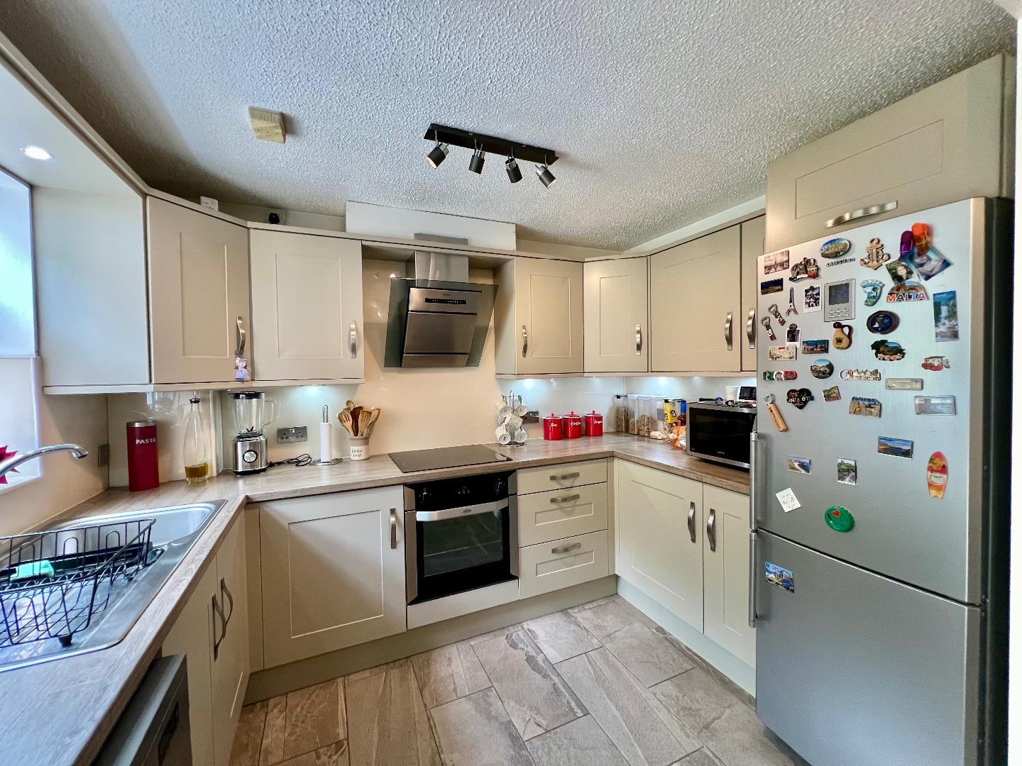 Ffordd Y Parc, Litchard, Bridgend County Borough, CF31 1RA